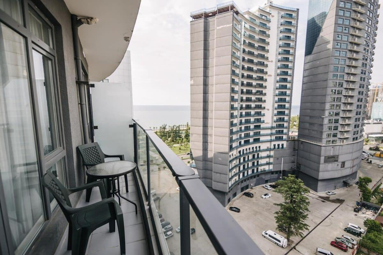 2, Cozy Apartment With Pool (A1409), Batumi