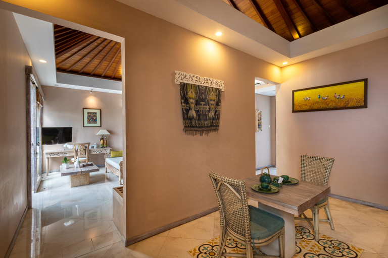 Dining Room 7
