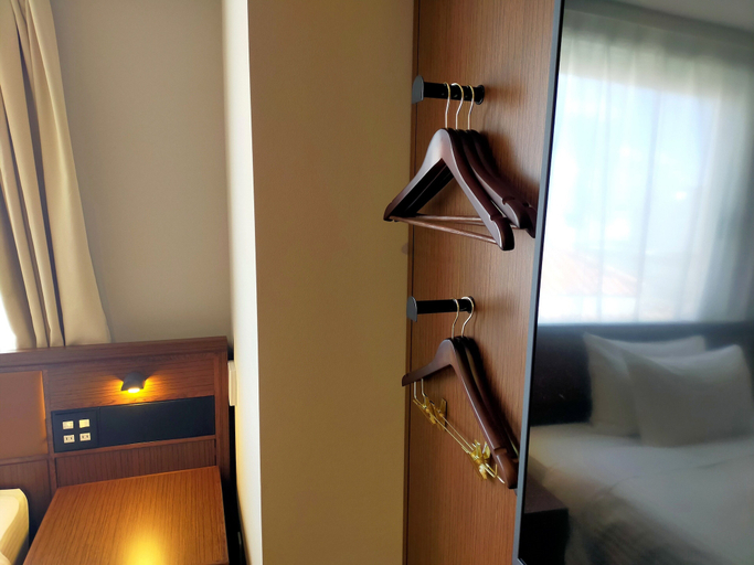 Bedroom 13