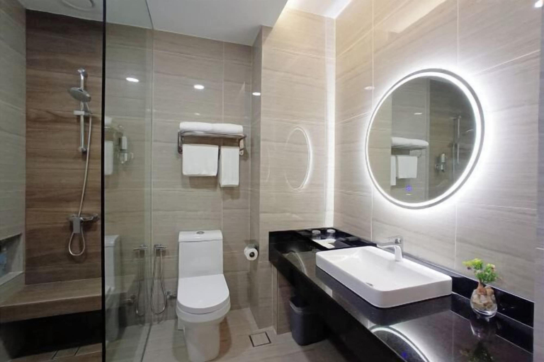 Bathroom 13