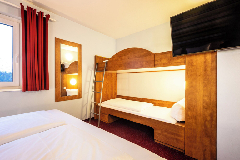 Bedroom 13