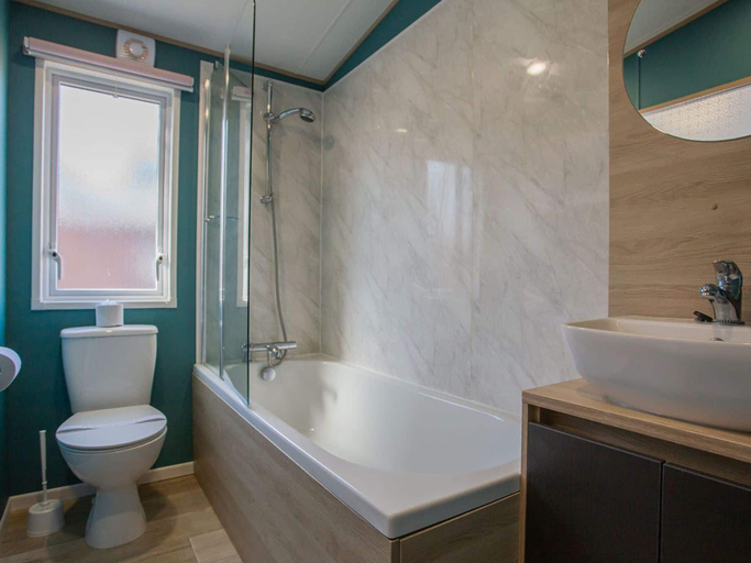 Bathroom 3, Tattershall Lakes Country Park, Lincolnshire