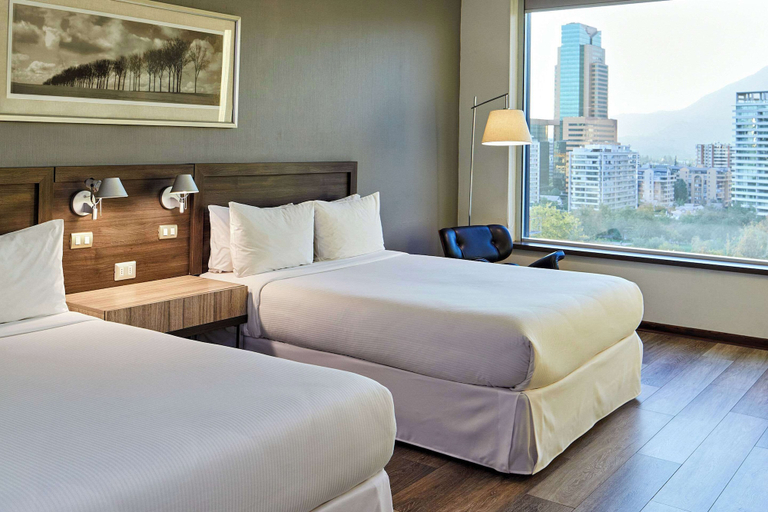 Bedroom 3, Radisson Blu Plaza El Bosque Santiago, Santiago