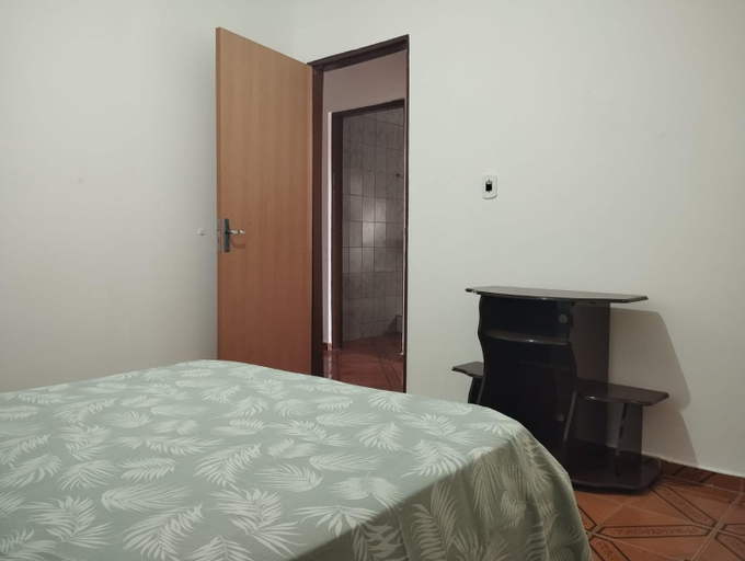 Others 2, Quarto com cama de casal - Sobrado, Indaiatuba