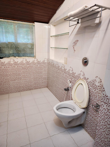 Bathroom 4, Manikkal Bunglow, Wayanad