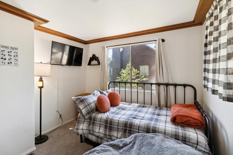 Bedroom 2, Timeless Traditions Arrowhead home, San Bernardino