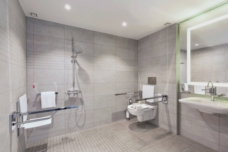 Bathroom 5, Courtyard by Marriott Oberpfaffenhofen Munich South, Starnberg