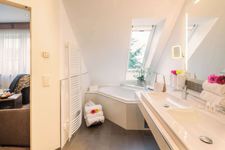 Bathroom 5, Best Western Plus Parkhotel Erding, Erding