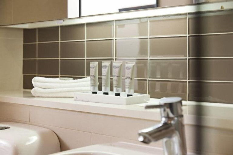 Bathroom 9