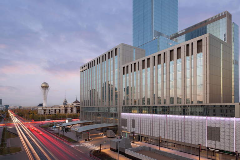 Exterior & Views