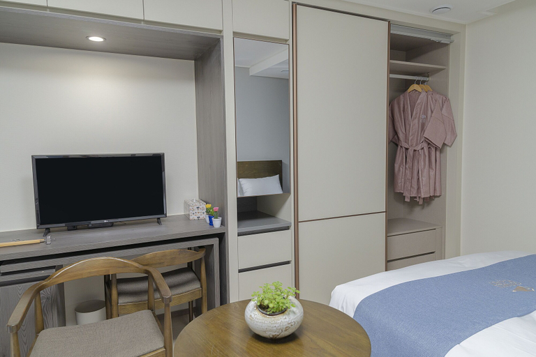 Bedroom 3, Golden Planet Hotel & Resort, Icheon