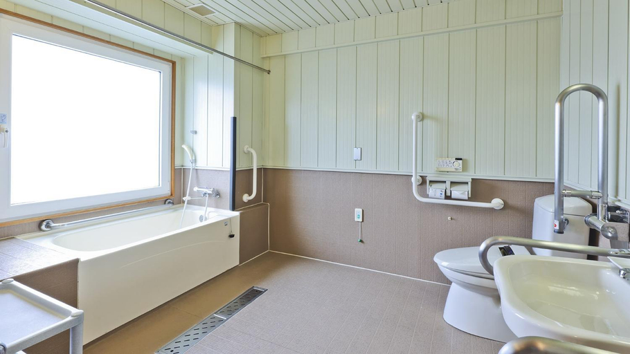 Bathroom 12