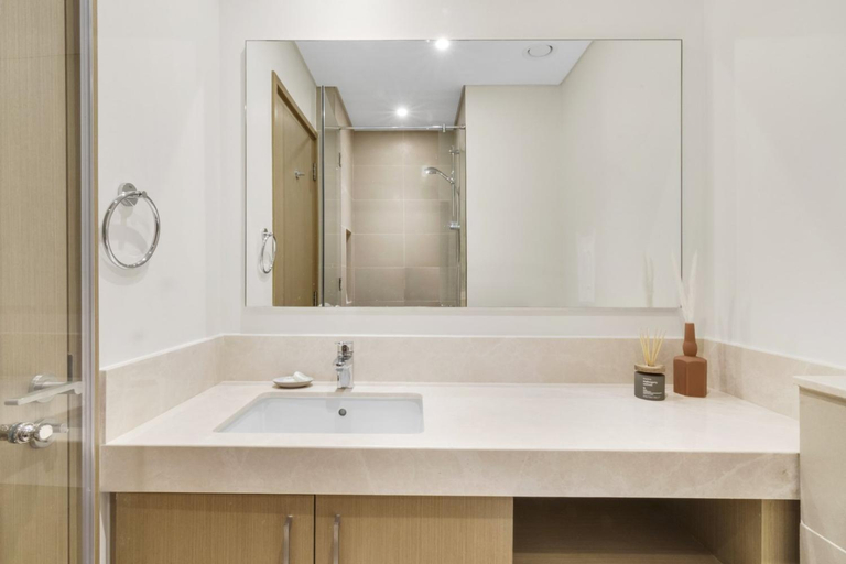 Bathroom 4, GuestReady - 3BR | Perfect for Family Stay, Dubai