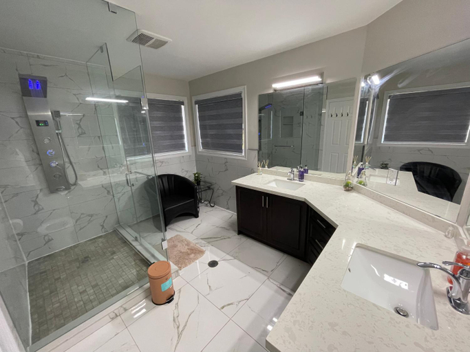 Bathroom 2, The Grandeur, Durham