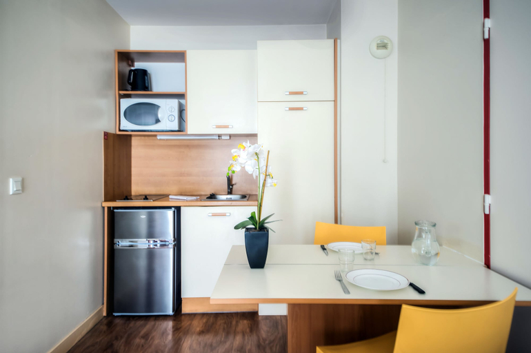 Dining Room 4