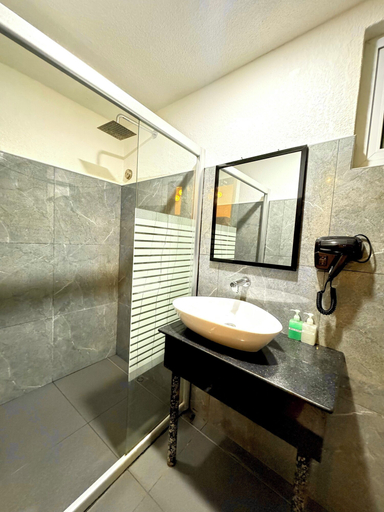 Bathroom 4, Roman Empire Panglao Boutique Hotel, Panglao