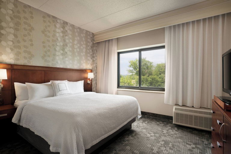 Bedroom 4, Courtyard by Marriott Middletown Goshen, Orange