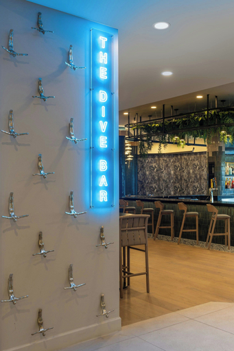 Food & Drinks 5, Delta Hotels by Marriott West Palm Beach, Palm Beach