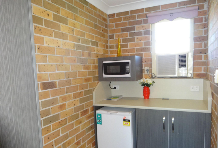 Public Area 3, Forster Palms Motel, Great Lakes