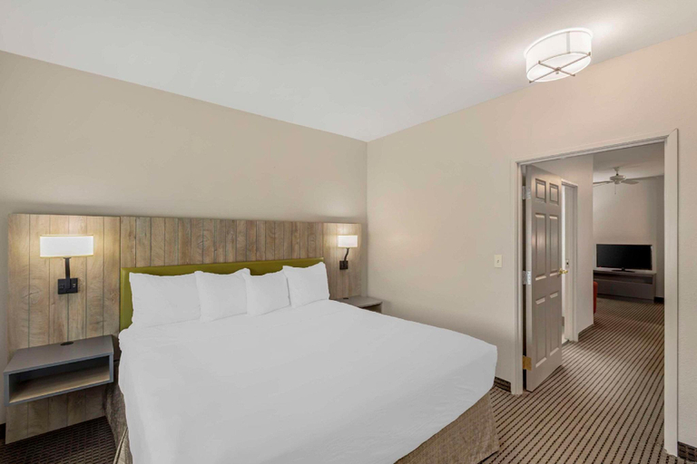 Bedroom 5