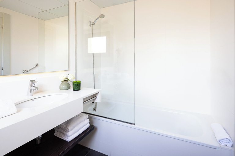 Bathroom 5, Arc la Rambla, Barcelona