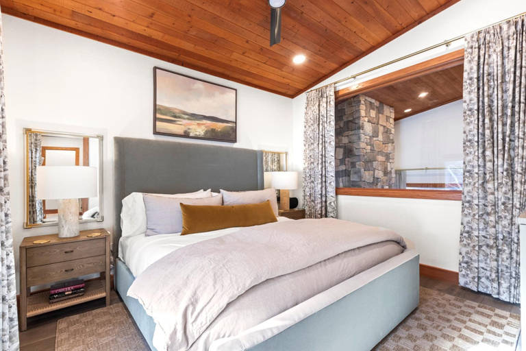 Bedroom 22