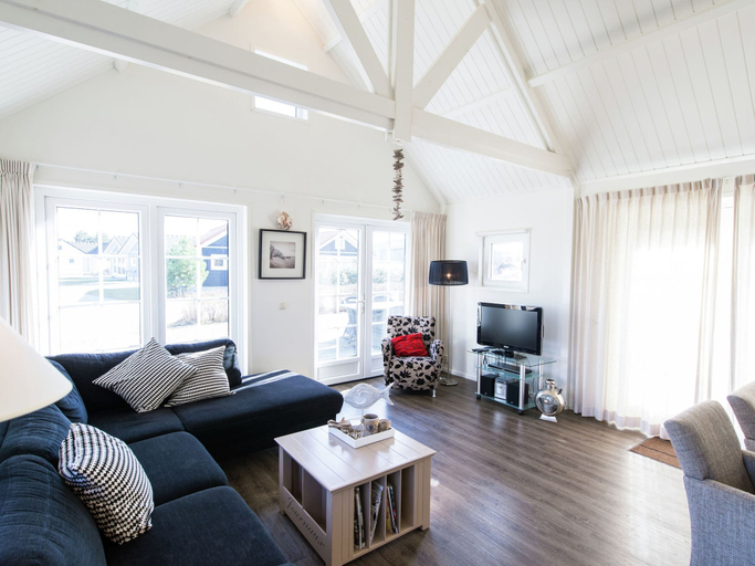 Living room 4, Thatched Holiday Home With two Bathrooms Near the Sea, Ameland
