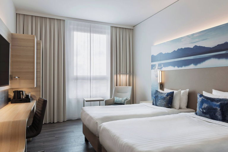 Bedroom 4, Courtyard by Marriott Oberpfaffenhofen Munich South, Starnberg