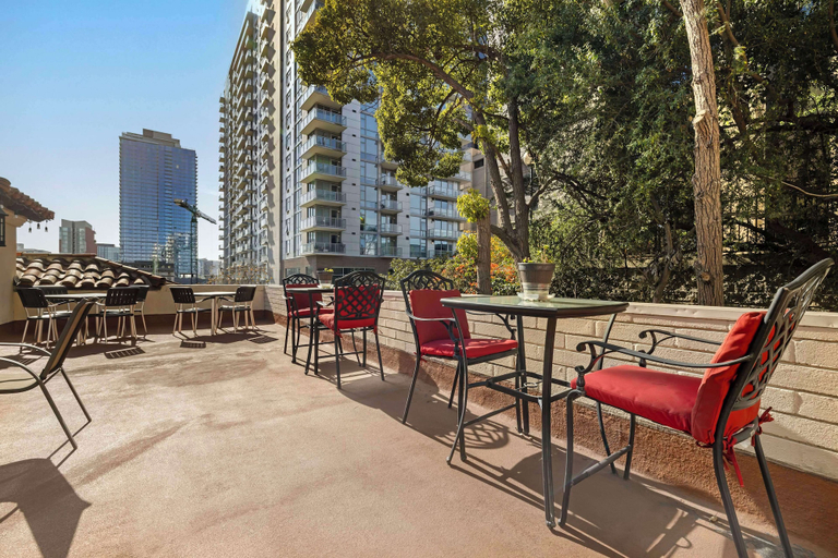 Food & Drinks 5, Best Western Downtown San Diego, San Diego