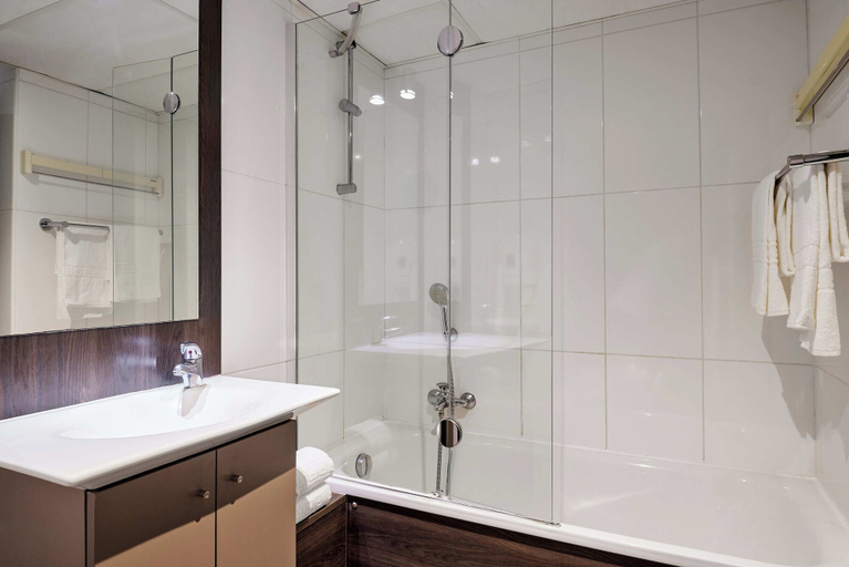 Bathroom 4, Hôtel LIGO by HappyCulture, Bouches-du-Rhône