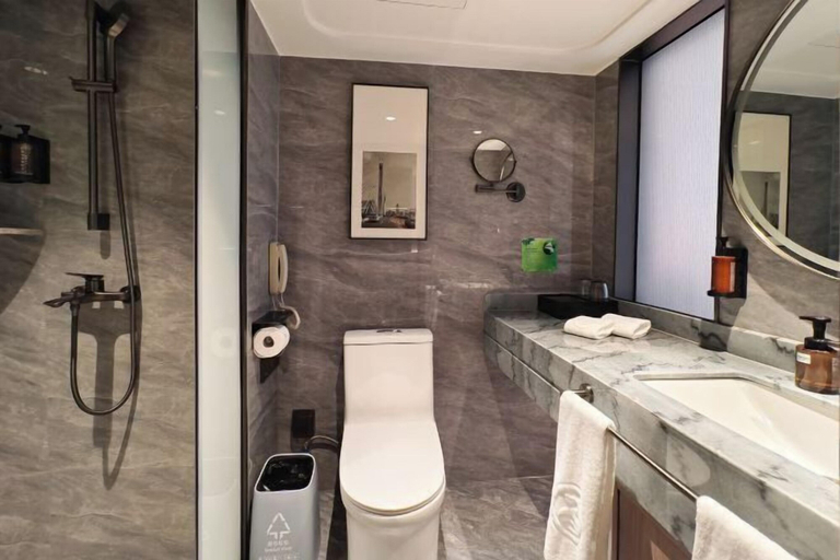 Bathroom 26