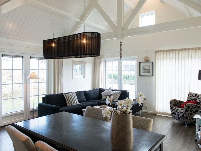Living room 5, Thatched Holiday Home With two Bathrooms Near the Sea, Ameland