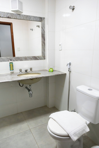 Bathroom 4, Allegro Hotel, Goiania