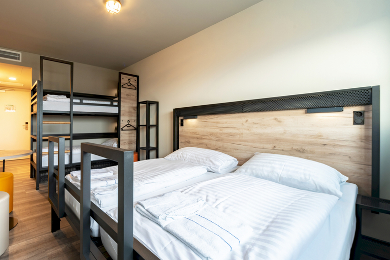 Bedroom 4, Harrys xl Hotel, Salzburg