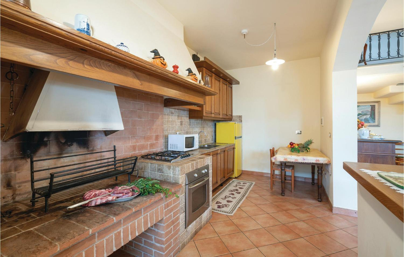 Others 4, Brunese, Pistoia