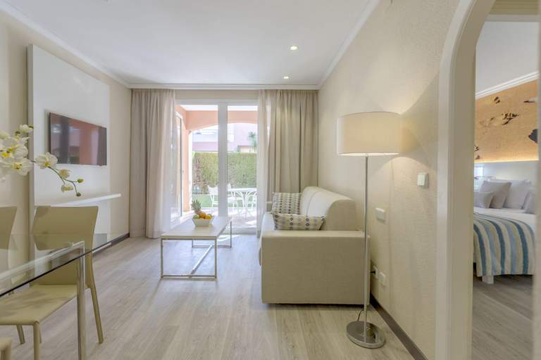 Bedroom 4, Oliva Nova Beach & Golf Hotel, Valencia
