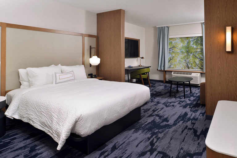 Bedroom 2, Fairfield Inn & Suites by Marriott Canton, Saint Lawrence