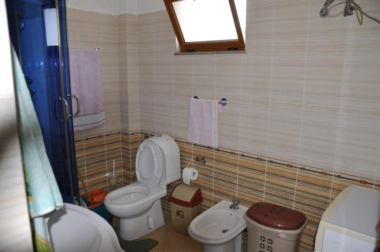 Bathroom 5, Stanze vicino al mare - Villa Miraka, Durrësit