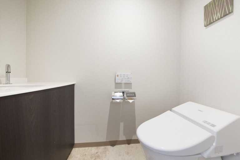 Bathroom 5, Richmond Hotel Tokyo Suidobashi, Bunkyō
