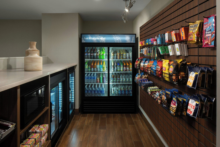 Food & Drinks 5, Fairfield Inn & Suites by Marriott Lake Oswego, Clackamas