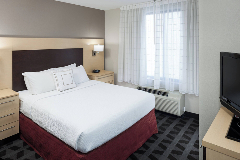 Bedroom 3, TownePlace Suites by Marriott Columbia Southeast/Ft Jackson, Richland