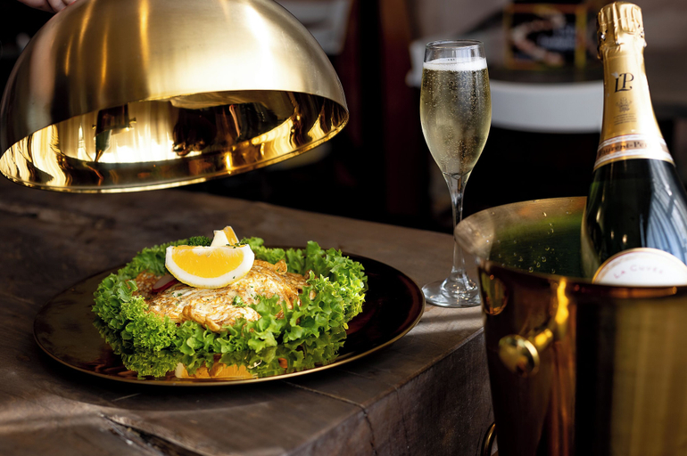 Food & Drinks 4, Lake Mahinapua Hotel, Westland