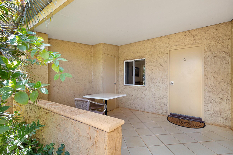 Bathroom 5, Point Samson Resort, Roebourne