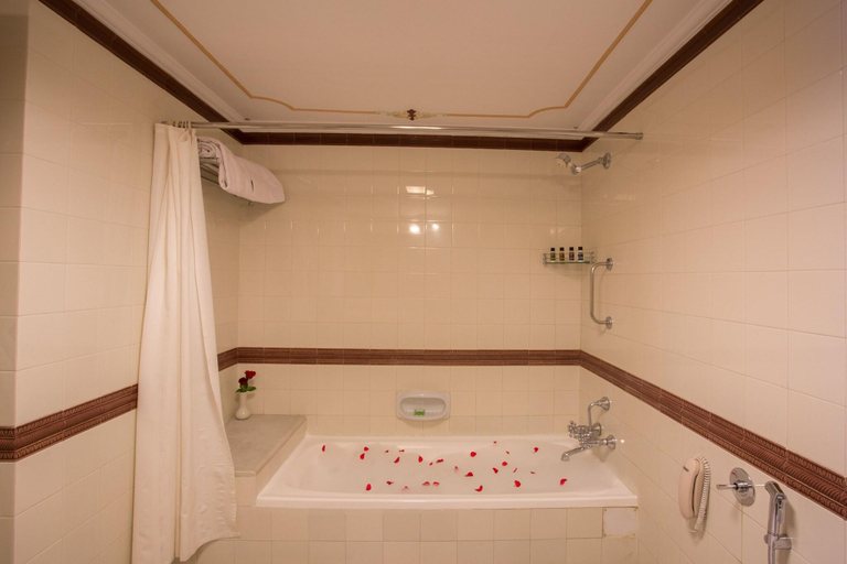 Bathroom 5, Shiv Niwas Palace By Hrh Group Of Hotels, Udaipur
