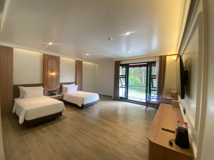 Hotel Denaya Guci Room Type - Balcony Street View Twin Bed