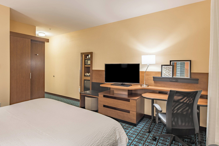 Bedroom 3, Fairfield Inn & Suites by Marriott Terrell, Kaufman