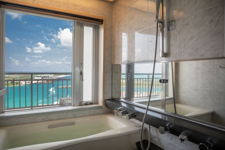 Bathroom 5, Hotel East China Sea, Ishigaki