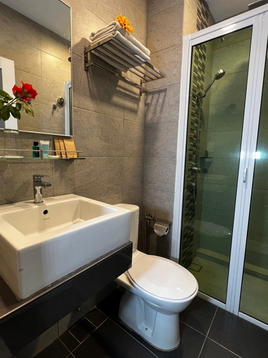 Bathroom 3