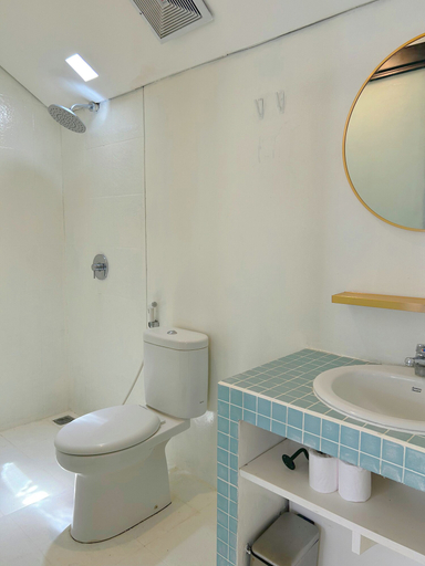 Bathroom 10