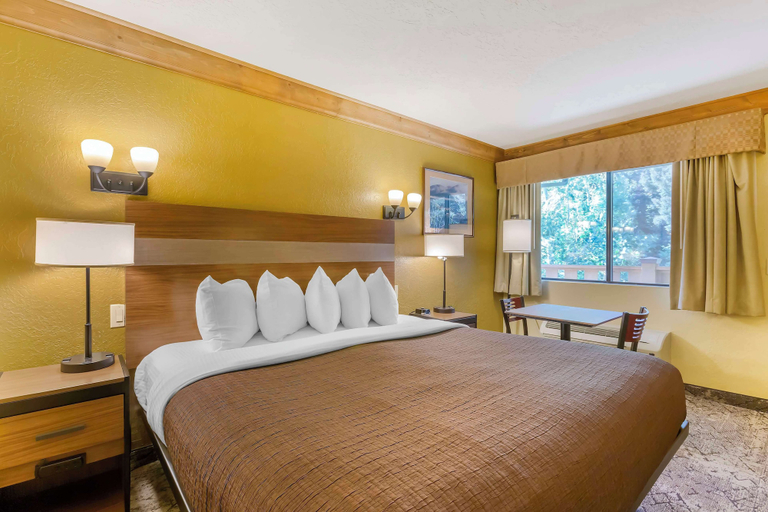 Bedroom 3, Best Western Rivers Edge, Taos